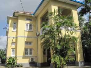 Golden Guest Inn