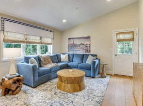 2 Mi to Usna: Modern Annapolis Home w/ Fire Pit