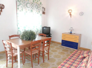 House With 2 Bedrooms in Punta Braccetto, With Furnished Terrace - 500