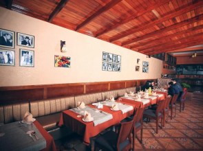 Yarlam Portico Resort