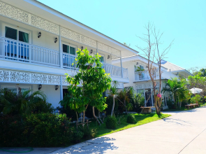 Moeimanee Resort