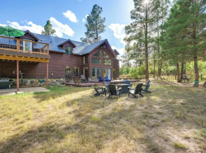 Spacious & Quiet Pagosa Springs Cabin w/ Deck!