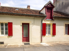 Beautiful Holiday Home in Hérisson with Private Garden