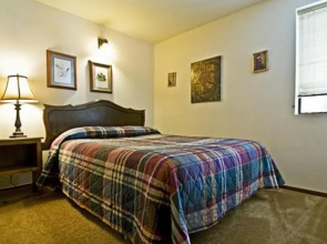 Tahoe Donner Cabin with Alpine Views and Hot Tub