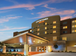 Courtyard Houston Pearland