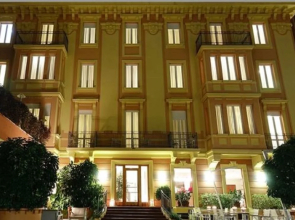 Hotel Careni Villa Italia