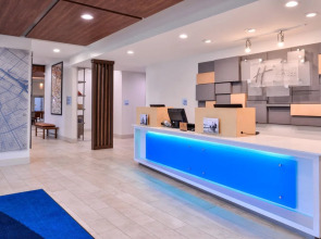 Holiday Inn Express New Orleans - St Charles (ex Modern Hotel)