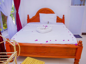 Room-room Na - at the Left Side sea View