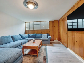 Cozy Nampa Escape w/ Fireplace + Smart TV!