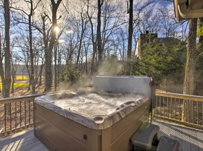Spacious Wintergreen Resort Home w/ Hot Tub!
