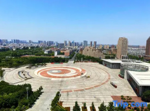 OHO Chengyin Zhihui Homestay (Luohe Convention and Exhibition Center)