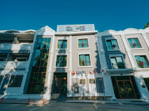 216 Castle Hotel