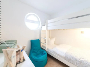 Komfort-Hausboote am Naturhafen Krummin