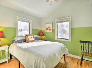 Charming Cody Home, Walk to Downtown!