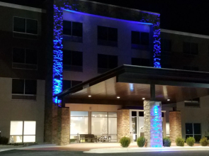 Holiday Inn Express & Suites Decatur by IHG