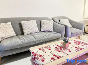Large 3BR Meikarta Apt Cikarang w/ WiFi & Netflix