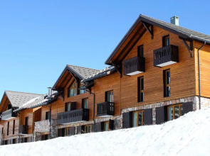 Chalet in Pouzols Minervois Near Skiing Slopes