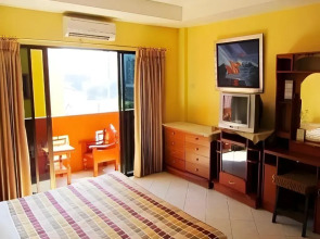 Robin’s Nest Guesthouse & Restaurant