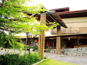 J Park Hotel