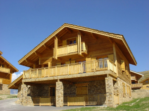 Luxury chalet with fireplace in the area of Alpe d'Huez