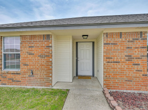 8 Mi to Fort Hood! Family Home w/ Patio & Yard