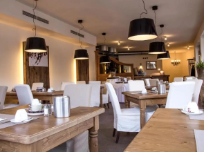 Apartment Alexander by MoniCare