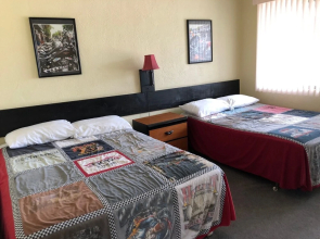 The Scoot Inn