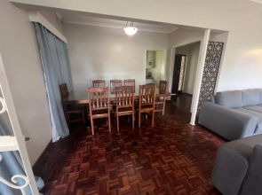 10 St Johns - House