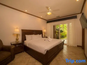 Veranda 6F 2 bdr Garden View in Los Suenos