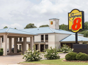 Super 8 by Wyndham Indianola