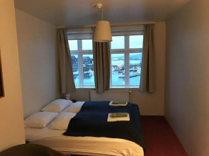 Hotel Framtíð