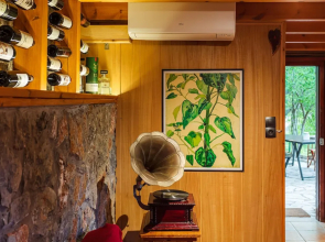 Escape in the Forest, Cosy Chalet with Home Cinema