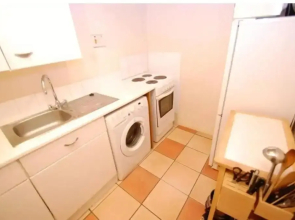 Flat in Glasgow,close to all Local Amenities,