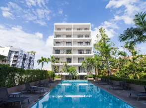 Pool View 1 Bed Apt T2-720