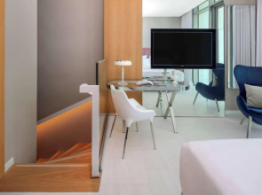 SLS Dubai Hotel & Residences