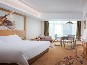 Vienna Hotel （Huizhou Zhongkai Lilin North Station Store）
