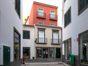 Ribeira das Casas Apt 1A by Homie