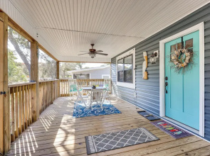 Play & Unwind, Oak Island Home < 2 Mi to Beach!