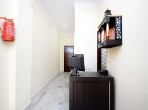 Oyo 38123 Jb Inn
