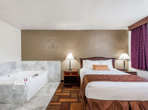 Days Inn & Suites by Wyndham Lodi