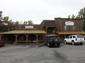 Horseshoe Bay Lodge