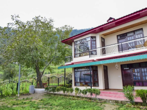 Chail Cabana by Dumnu Homes