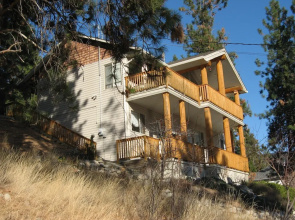Pinewood Guesthouse