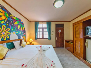 Panda Hotel（Patong Beach）