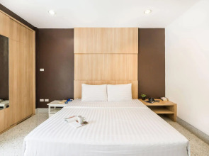 The Fifth Residence Hotel