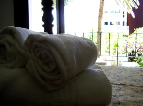 Zhimbad B&B by the sea