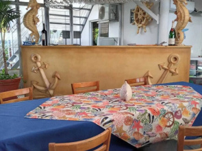 The Container Hotel And Restoran