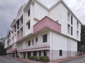 OYO 22479 Home Pool View Studio Near Margao