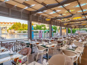 Side Story Resort & Spa