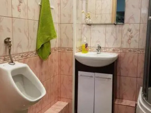 Dom U Naberezhnoy Hostel